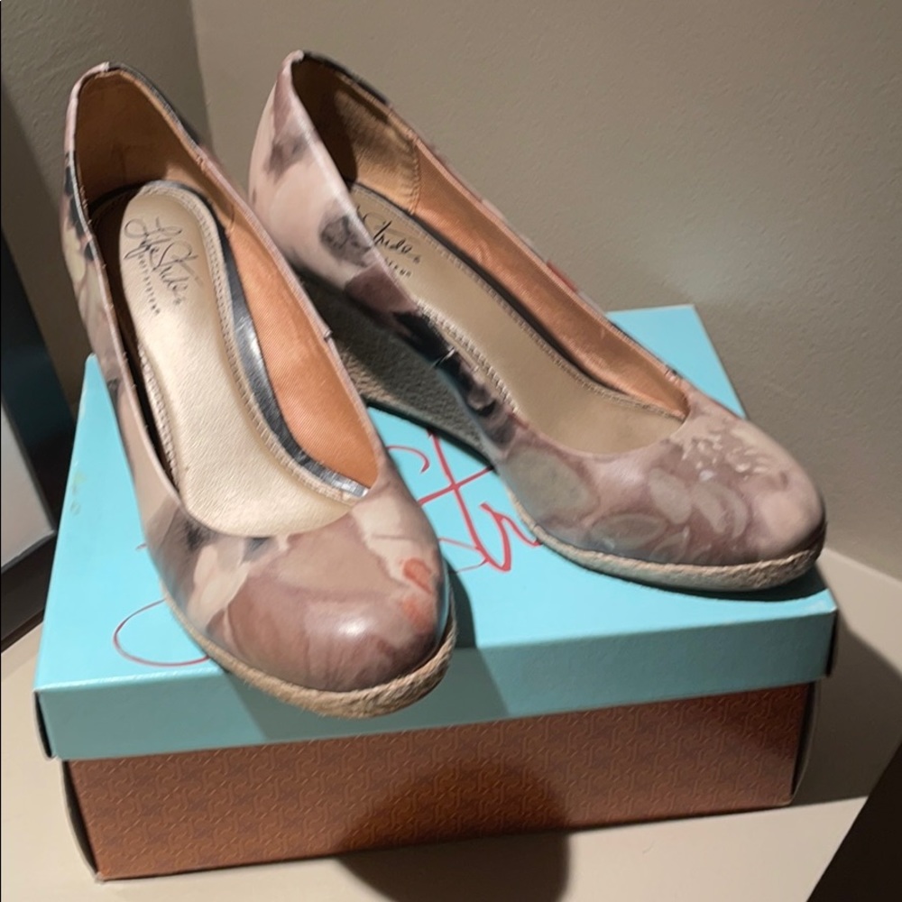 Floral Print Wedge Espadrille Pump, size 9